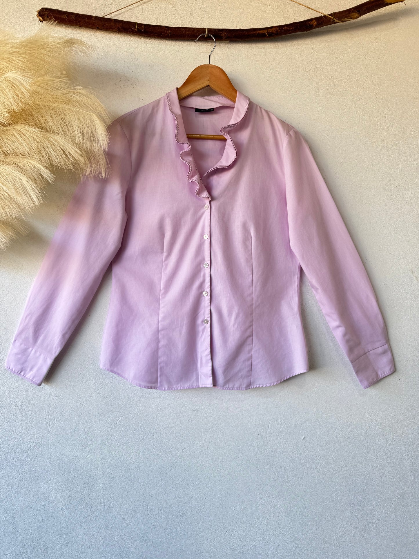 Blusa Lila con Detalle de Volante