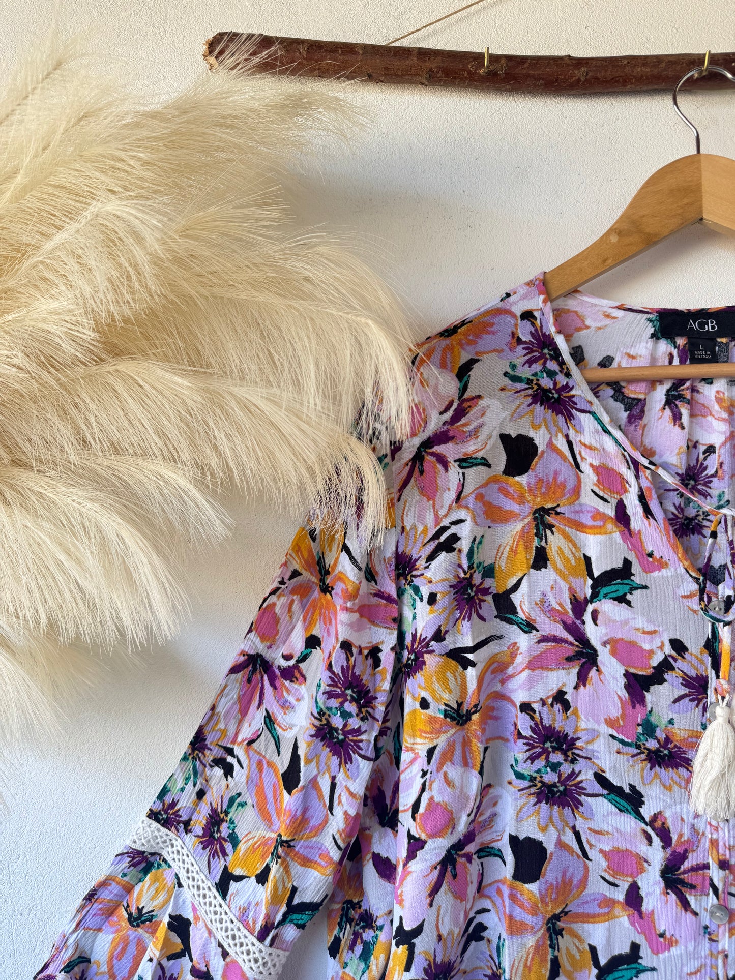 Blusa Floral con Detalle de Encaje