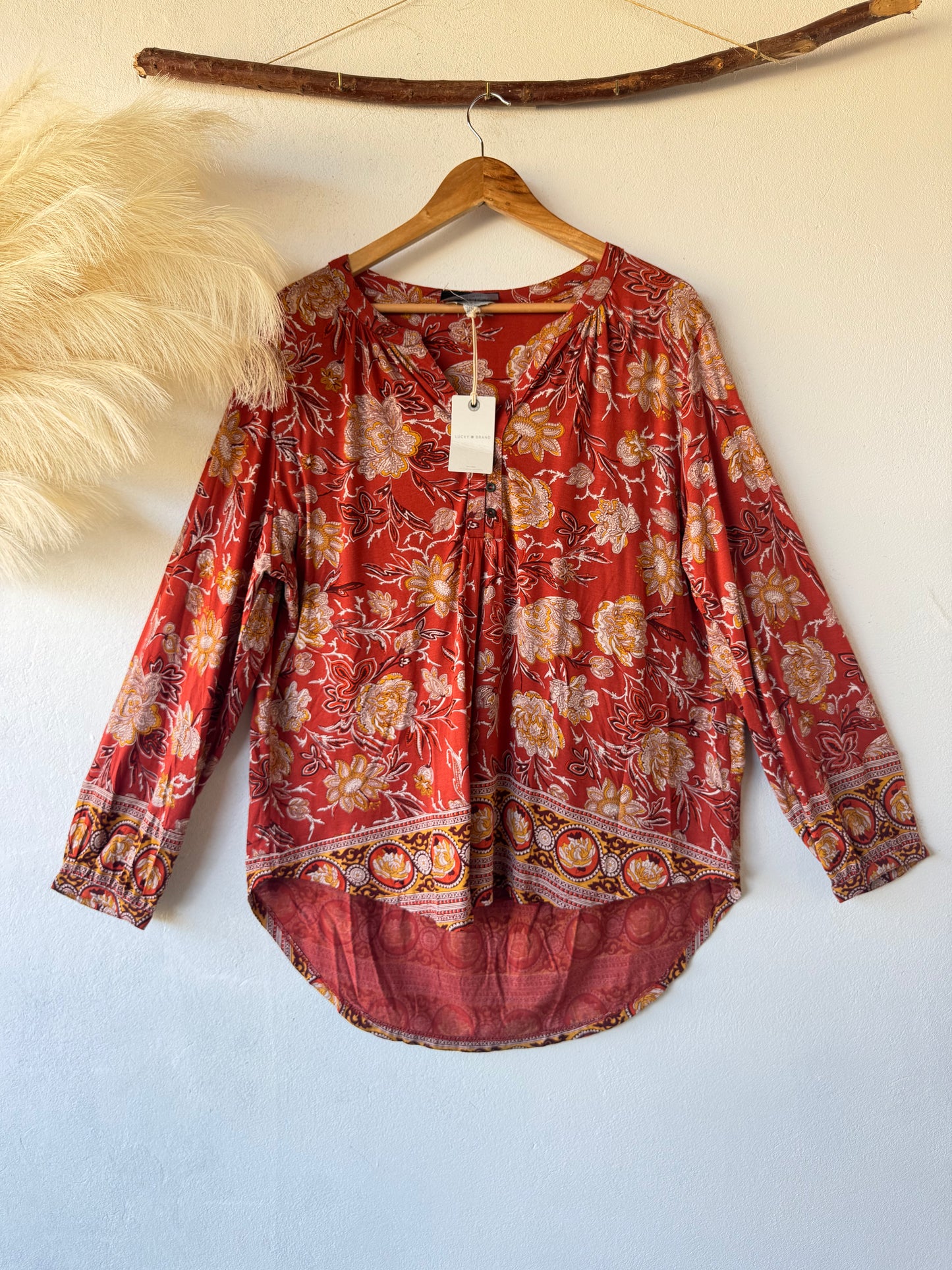 Blusa Etnica con Estampado Floral en Tonos Tierras