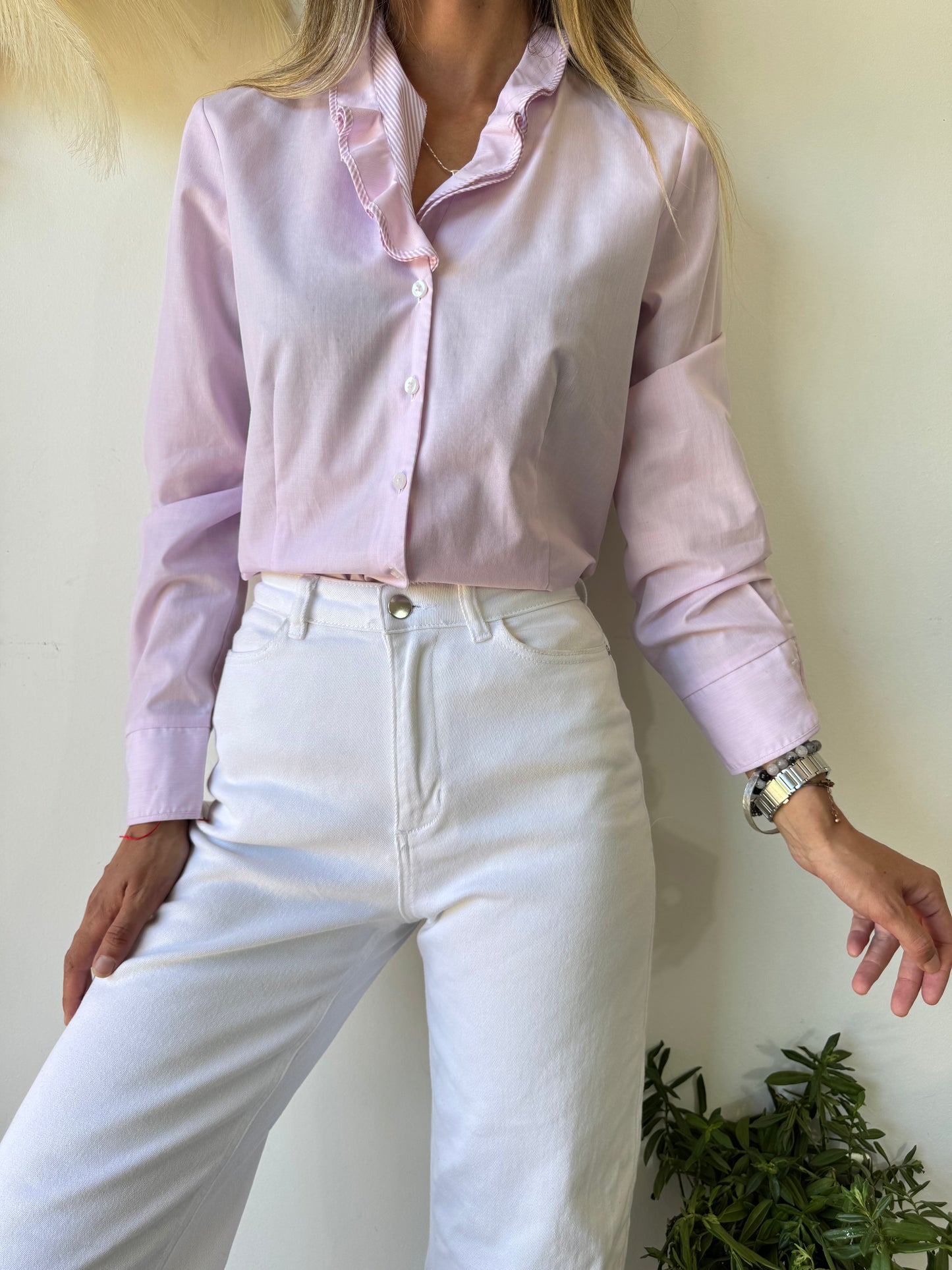 Blusa Lila con Detalle de  Volante