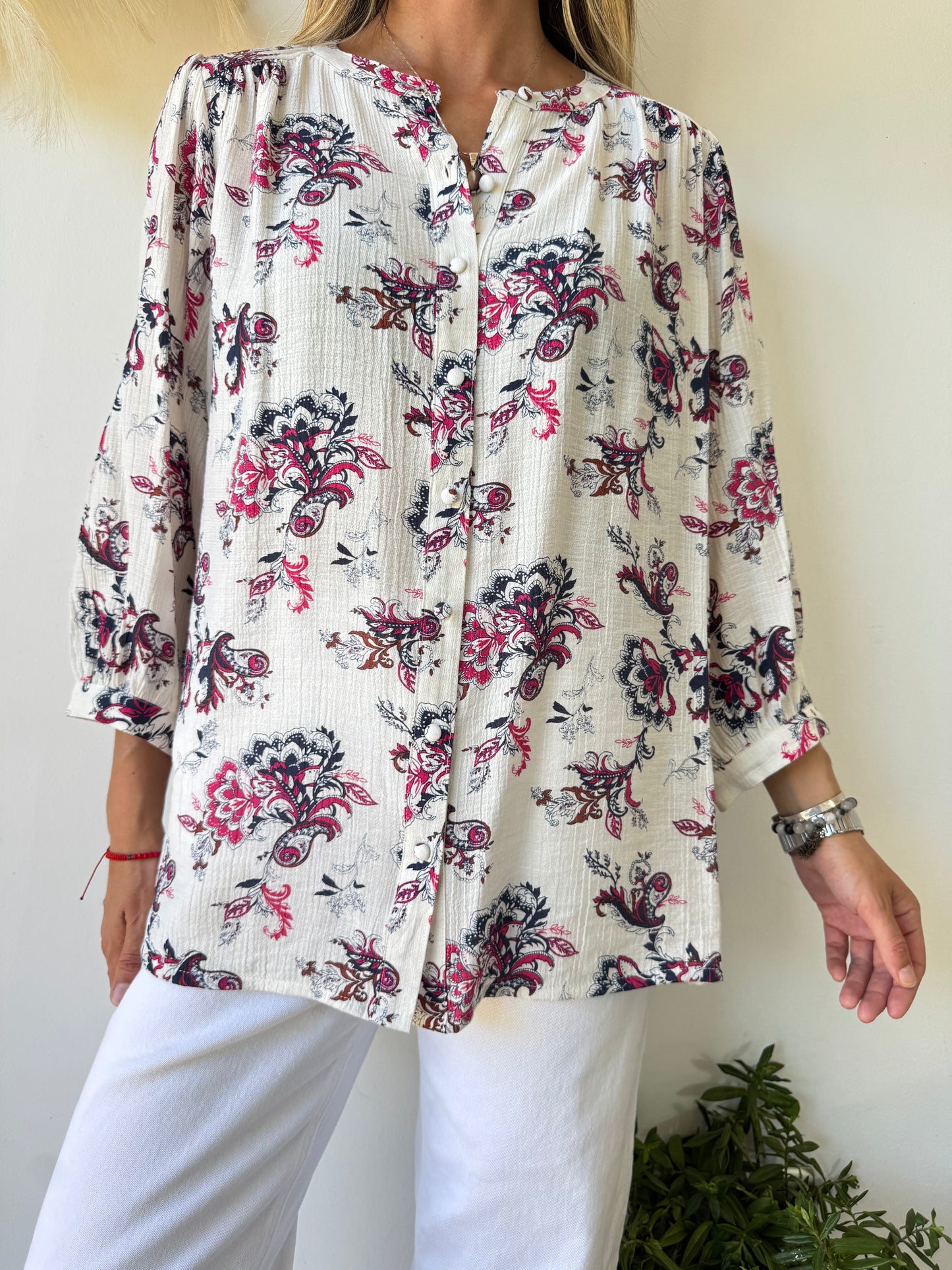 Blusa Blanca con Estampado Floral