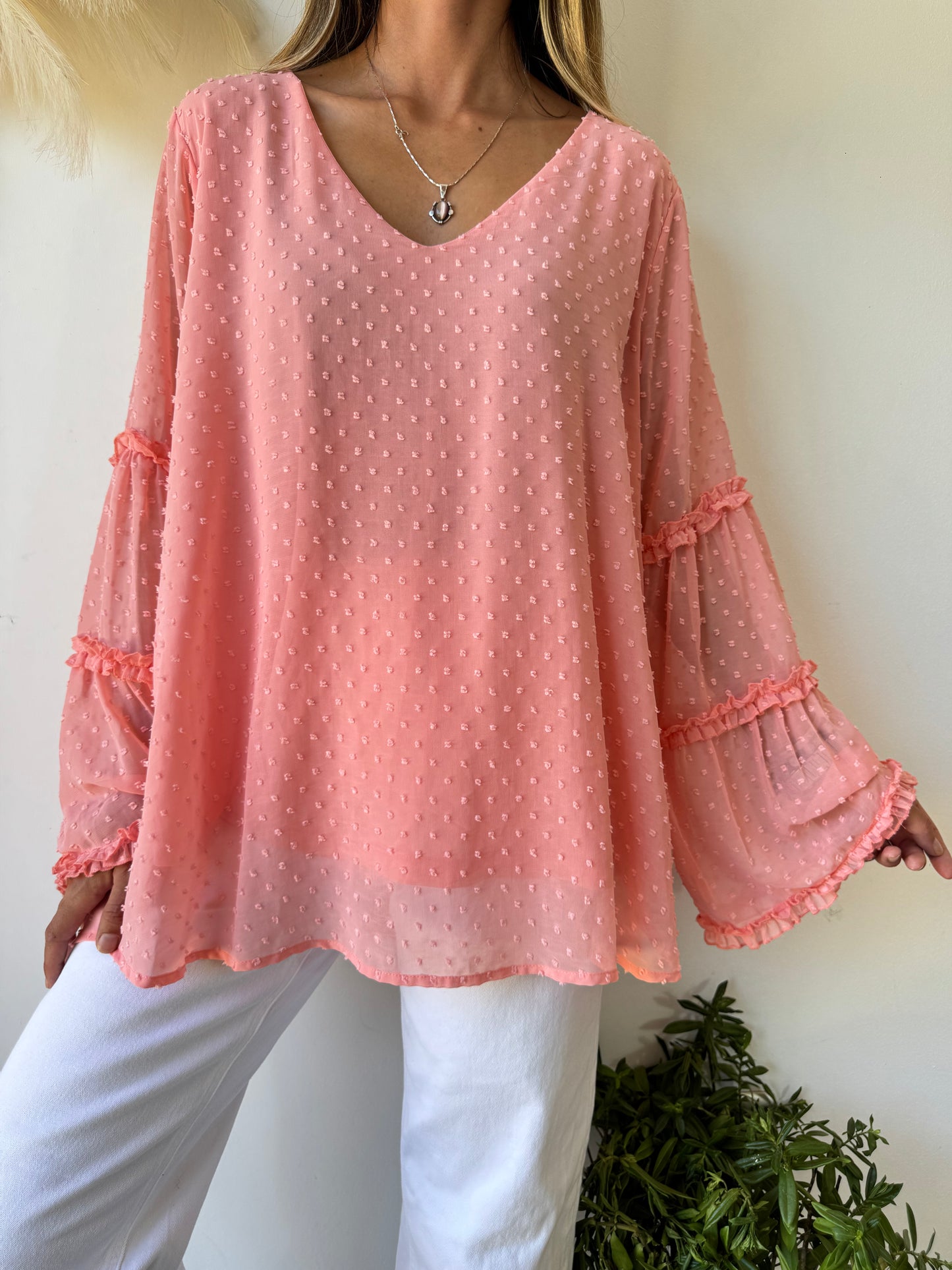Blusa Rosa con Mangas Voladas