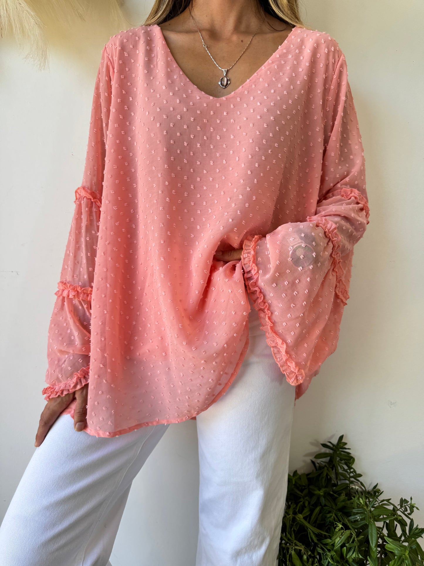 Blusa Rosa con Mangas Voladas