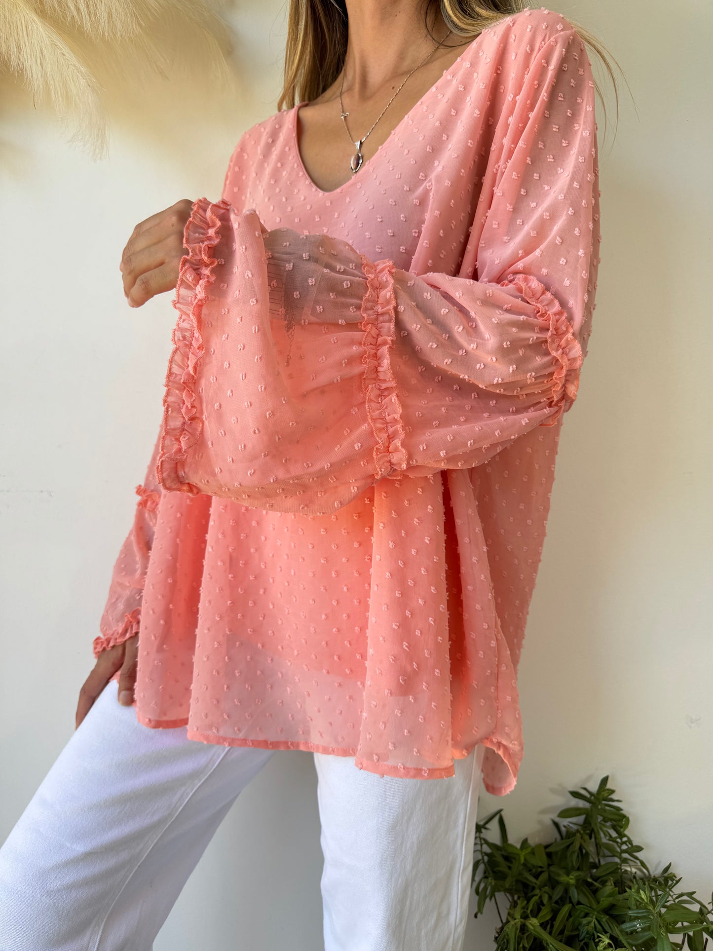 Blusa Rosa con Mangas Voladas